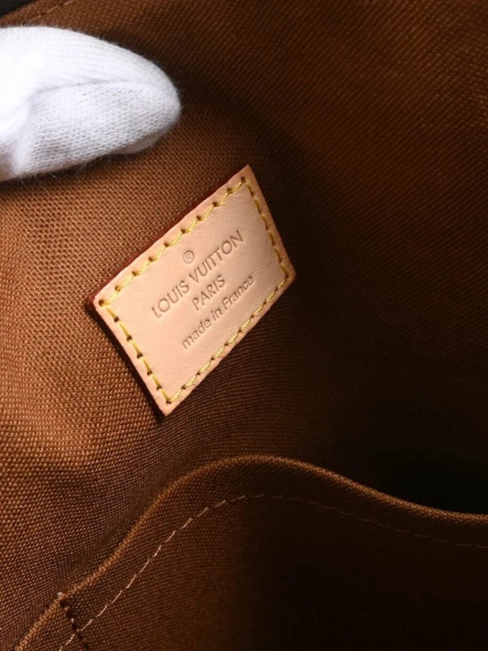Louis Vuitton Monogram - Picture 9 of 15